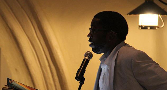 Major Jackson reads at Robert Mondavi Winery. (Photo by Mary Shea)